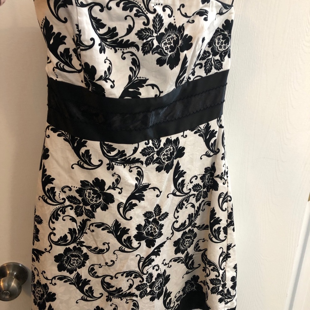 White House Black Market Strapless Dress